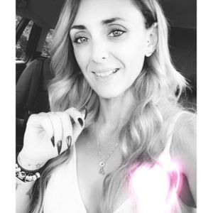 Meet your Posher, Toni